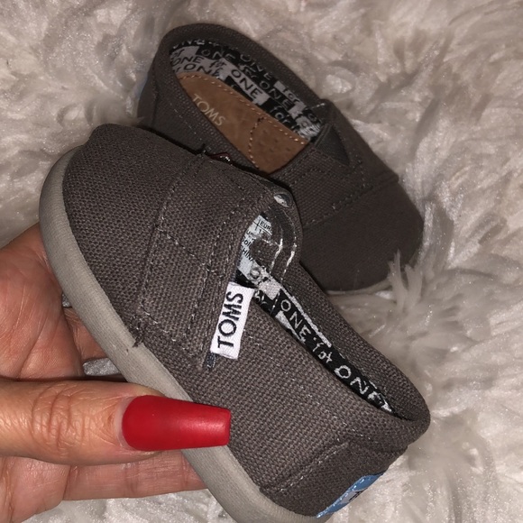 TOMS Tiny NEW - Picture 2 of 2